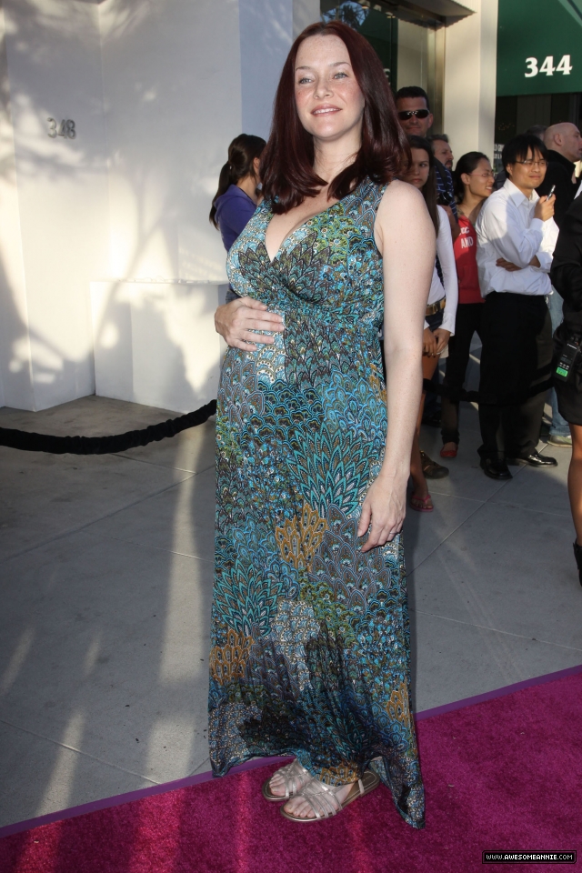 Annie Wersching at A Pea in the Pod's Mom's-to Be Night Out
