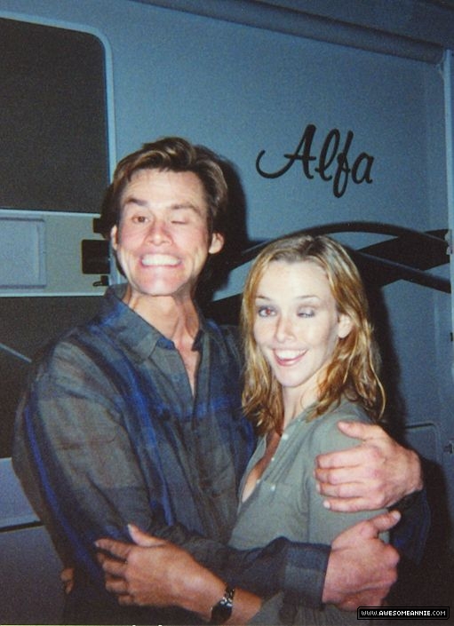Annie Wersching and Jim Carrey on the set of Bruce Almighty
