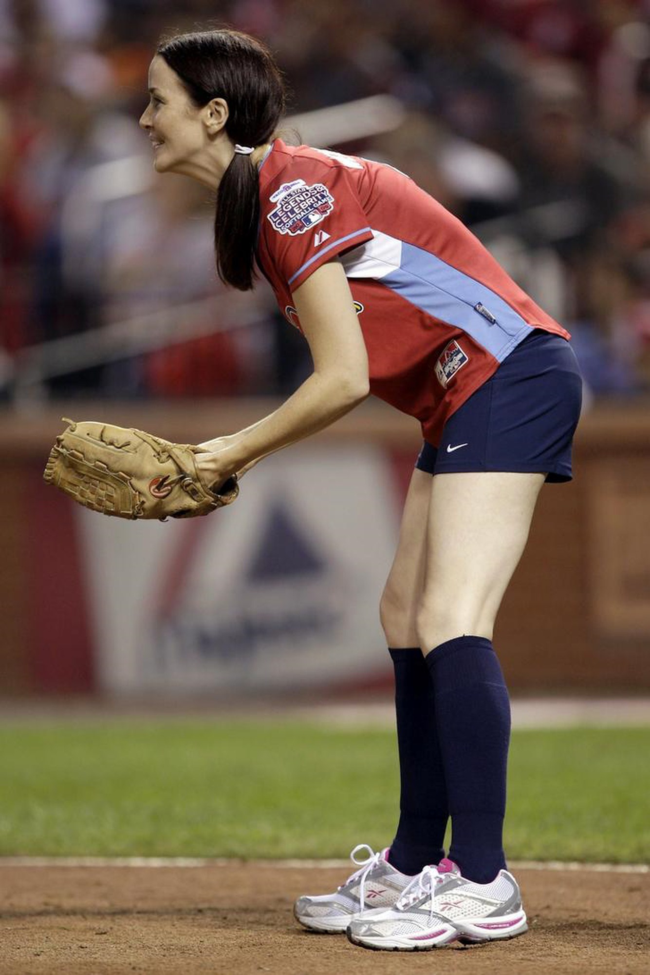 Annie Wersching at Taco Bell All-Star Legends & Celebrity Softball Game 2009