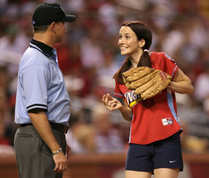 Annie Wersching at Taco Bell All-Star Legends & Celebrity Softball Game 2009