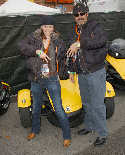 annie-wersching-jon-cassar-loveride-24_03