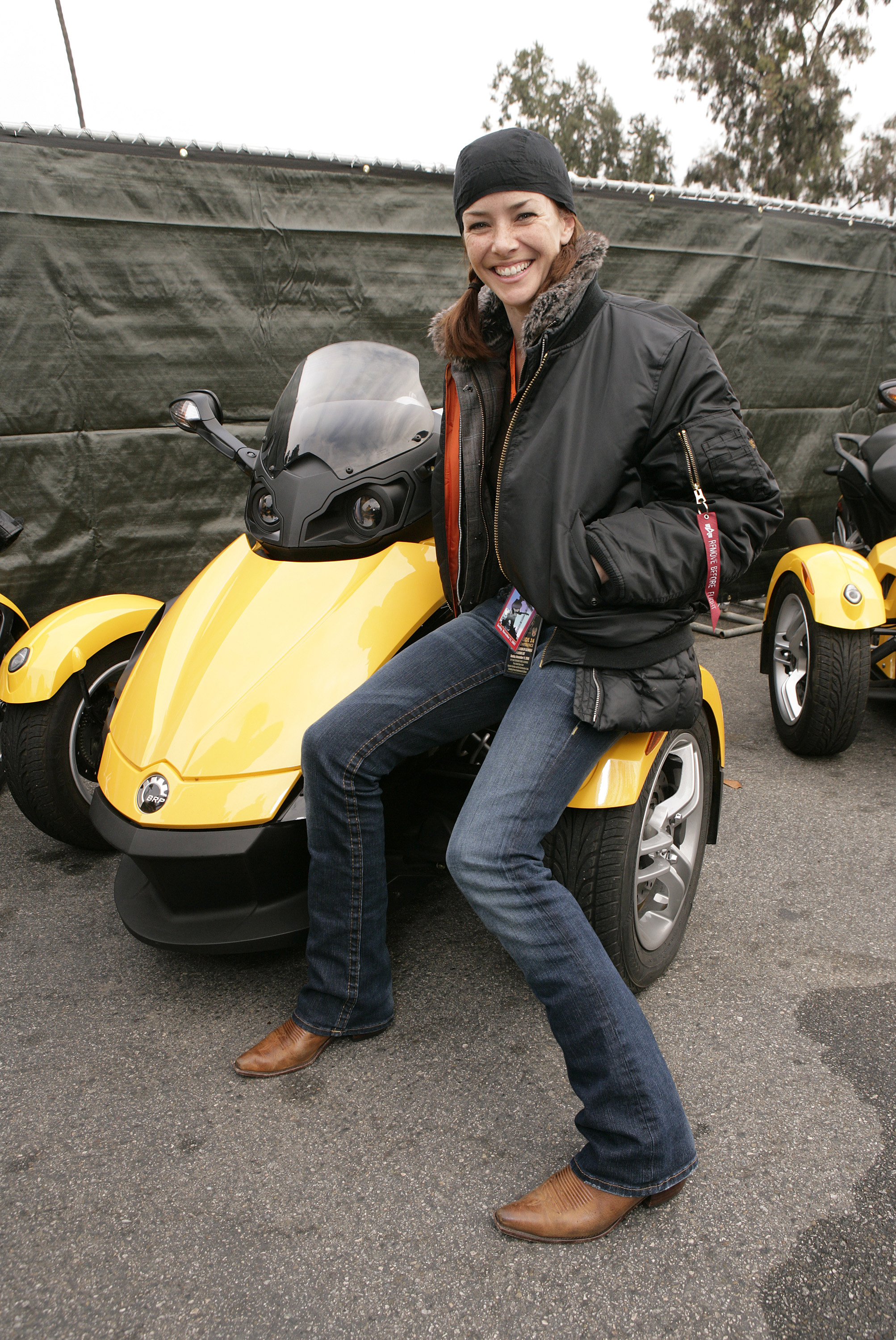 annie-wersching-love-ride-24_07