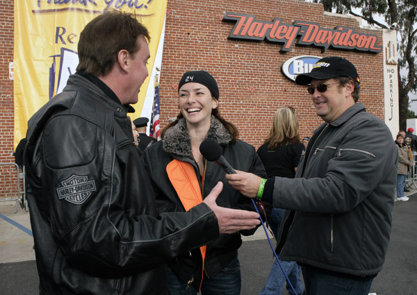 annie-wersching-mark-kriski-sam-rubin-loveride24_p2