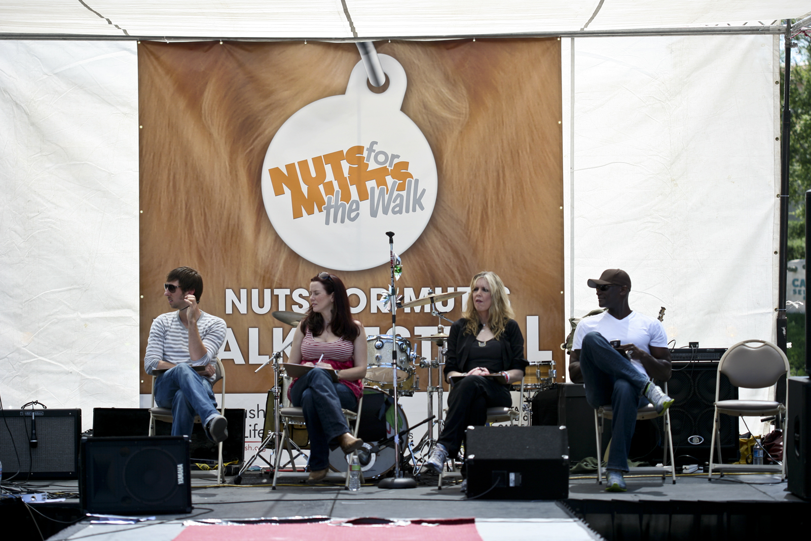 Annie Wersching, Joel David Moore, Peter Mensah at Nuts for Mutts