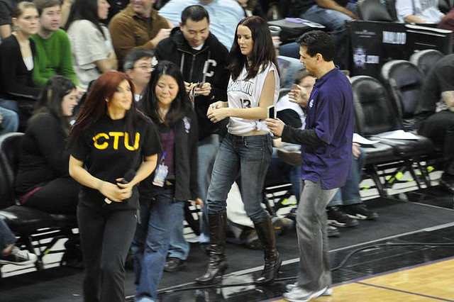 annie-wersching-sacramento-kings-03