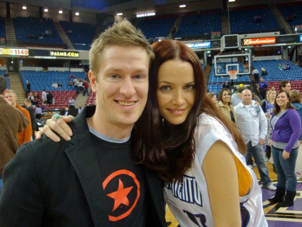 annie-wersching-sacramento-kings-05