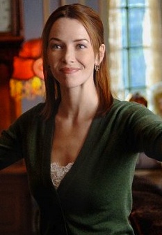 Annie Wersching as Susan Thompson in Supernatural Annie Wersching as Susan Thompson in Supernatural