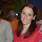 Annie Wersching at Taco Bell All-Star Legends & Celebrity Softball Game 2009