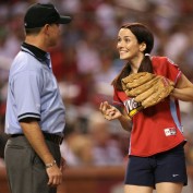 Annie Wersching at Taco Bell All-Star Legends & Celebrity Softball Game 2009