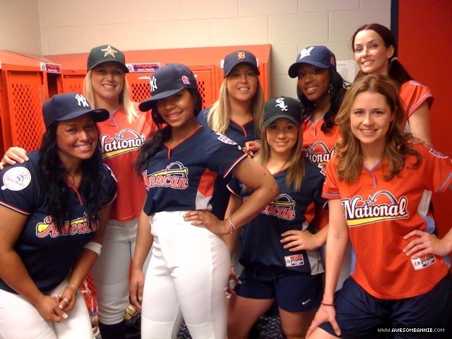 Annie Wersching females group shot Celebrity Softball Game 2009