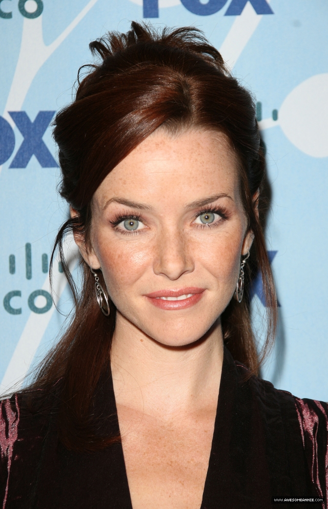 Annie-Wersching-FOX-Fall-Eco-Casino-Party_2008-30