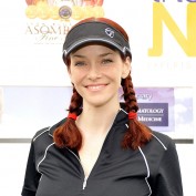 Annie Wersching at 8th Annual Hack N Smack Celebrity Golf Tournament