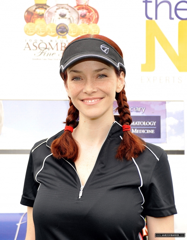 Annie Wersching at 8th Annual Hack N Smack Celebrity Golf Tournament