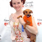 Annie Wersching at Nuts for Mutts Dog Show 2009 - 06