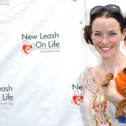 Annie Wersching at Nuts for Mutts Dog Show 2009 - 07