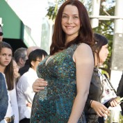 Annie Wersching at A Pea in the Pod's Mom's-to Be Night Out 2010