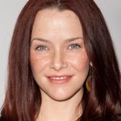 annie-wersching-pregnant-pea-in-the-pod_18