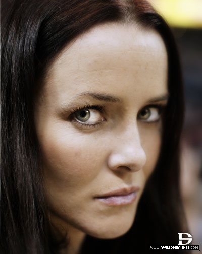 annie-wersching-sacramento-kings-04