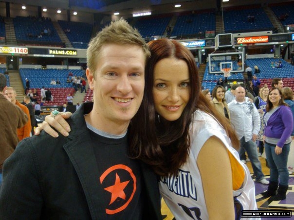 annie-wersching-sacramento-kings-05