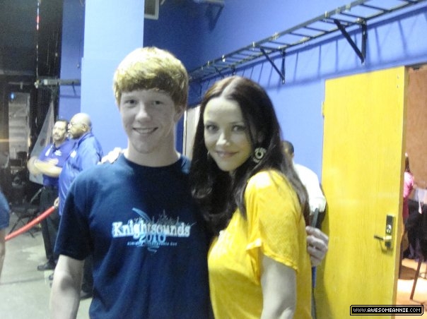 annie-wersching-sacramento-kings-10