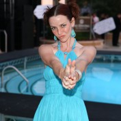 annie-wersching-spring-bling_03