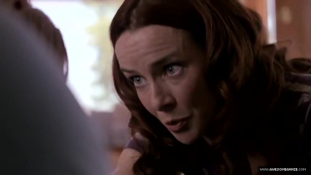 annie-wersching-carriers-trailer_48