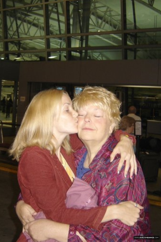 Annie Wersching kissing mother Sandy Wersching