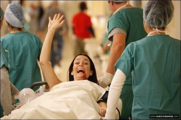 Bloody Annie Wersching behind the scenes of 24