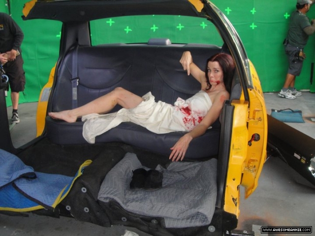 Annie Wersching bloody sheet 24 Season 8 behind the scenes