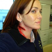 Annie Wersching with Bloody Neck Makeup BTS