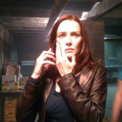 Annie Wersching behind the scenes of 7x09