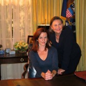 Annie Wersching and Cherry Jones on White House set 24 Season 7