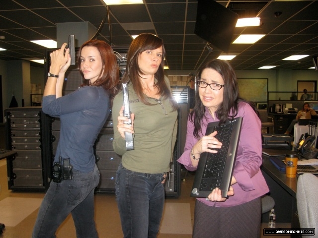 Annie Wersching, Mary Lynn Rajskub, Janeane Garofalo on FBI set