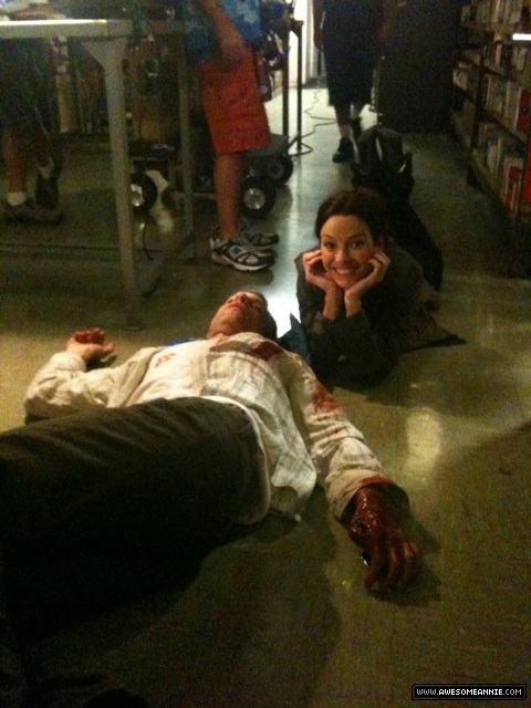 Annie Wersching with Jon Sklaroff behind the scenes 2