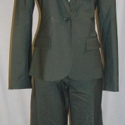 renee-walker-24season7-suit-front