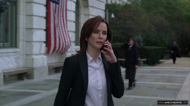 Annie Wersching as Renee Walker in 24 Season 7 Episode 1