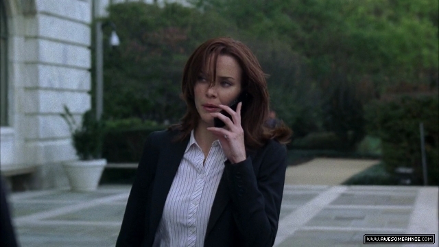 Annie Wersching as Renee Walker in 24 Season 7 Episode 1