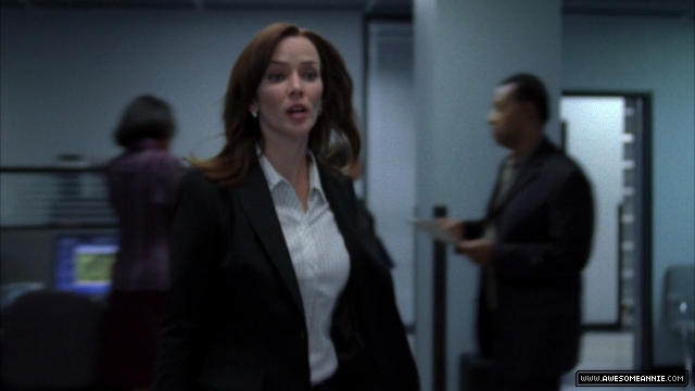 Annie Wersching as Renee Walker in 24 Season 7 Episode 1