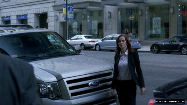 Annie Wersching as Renee Walker in 24 Season 7 Episode 1