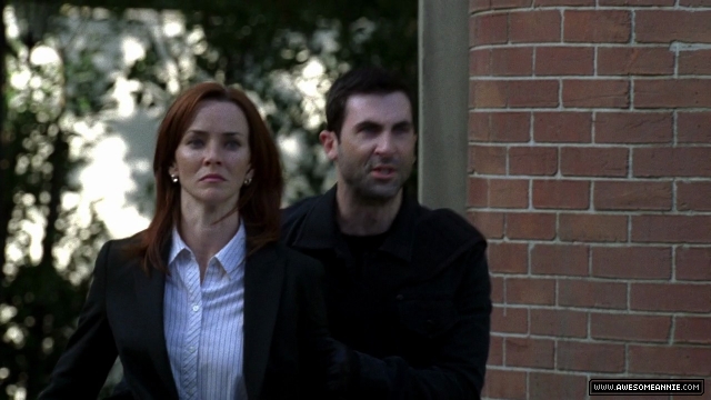 Annie Wersching as Renee Walker in 24 Season 7 Episode 5