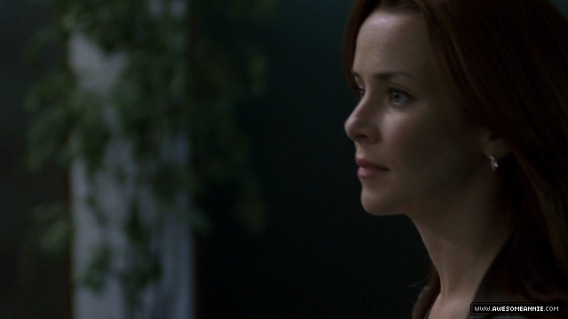 Annie Wersching as Renee Walker in 24 Season 7 Episode 7