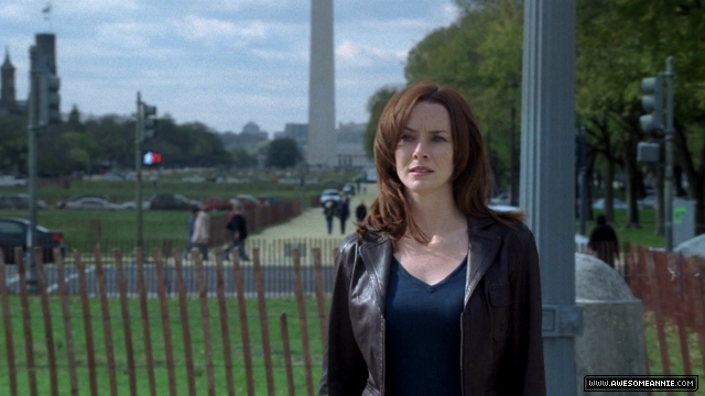 Annie Wersching as Renee Walker in 24 Season 7 Episode 8