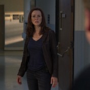 Annie Wersching as Renee Walker in 24 Season 7 Episode 10