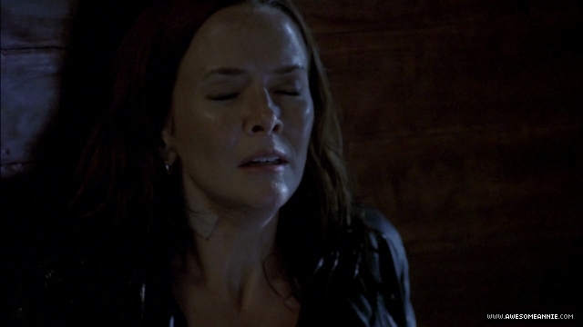 Annie Wersching as Renee Walker in 24 Season 7 Episode 11