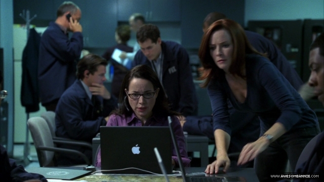 Annie Wersching as Renee Walker in 24 Season 7 Episode 17