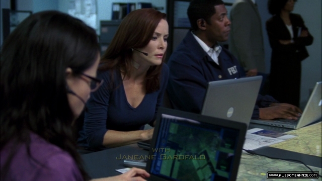 Annie Wersching as Renee Walker in 24 Season 7 Episode 17