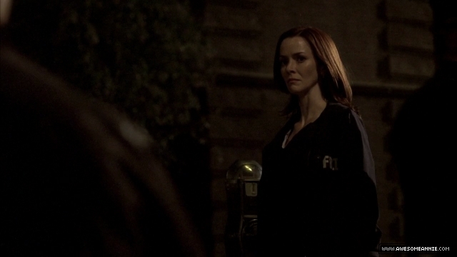 Annie Wersching as Renee Walker in 24 Season 7 Episode 22