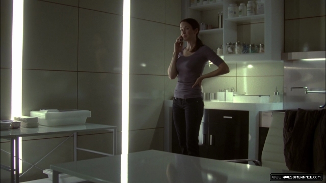 Annie Wersching as Renee Walker in 24 Season 8 Episode 9