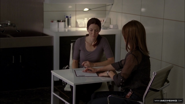 Annie Wersching as Renee Walker in 24 Season 8 Episode 9