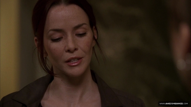 annie-wersching-renee-walker-24_8x14-008